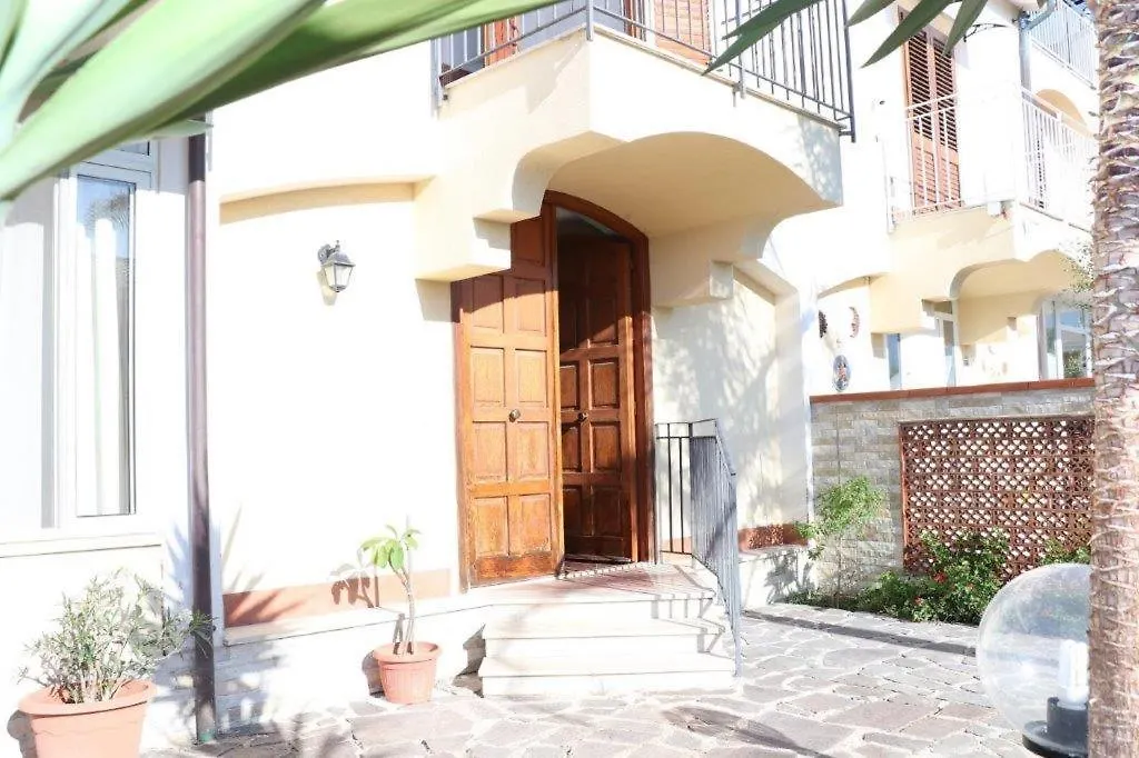 Villa Cavalluccio Marino Con Piscina Idromassaggio Carini